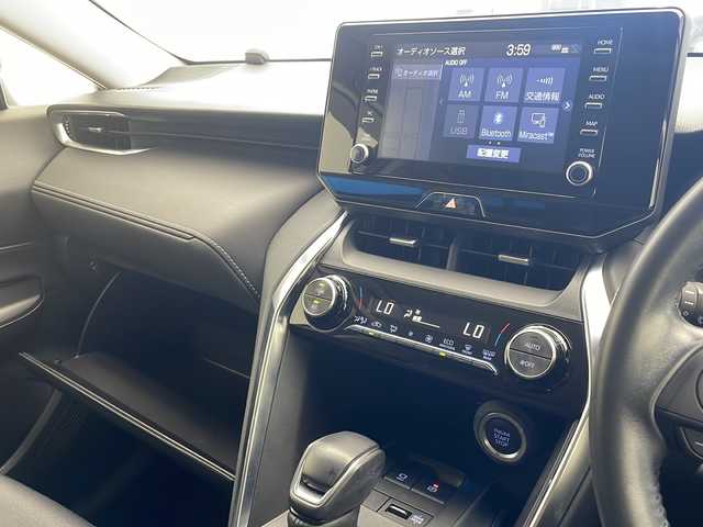 トヨタ ハリアー S 沖縄県 2020(令2)年 2.8万km スレートグレーメタリック 県外仕入/禁煙車/純正9インチナビ/　（フルセグTV/Bluetooth/AM/FM）/ドライブレコーダー/ETC2.0/トヨタセーフティセンス/・衝突被害軽減ブレーキ (プリクラッシュセーフティ)																									/・ハンドル操作サポート (レーントレーシングアシスト)																									/・追従ドライブ支援機能 (レーダークルーズコントロール)																									/・車線はみ出しアラート (レーンディパーチャーアラート)																									/・自動ハイビーム (オートマチックハイビーム)																									/ブラインドスポットモニター/オートホールド/AC100V電源/スマートキー/スペアキー/プッシュスタート/クリアランスソナー/純正17インチアルミホイール/LEDヘッドライト