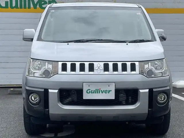 三菱 デリカＤ：５ D－Power package 埼玉県 2013(平25)年 10.3万km クールシルバーM/アイガーグレーM ディーゼル/純正ディーラーナビ/社外フリップダウン/両側パワースライド/クルコン/純正アルミ/フロアマット/バックカメラ/社外シフトノブ/JAOSマッドガード/フォグライト/シートカバー付き/スマートキー×2/スタッドレスタイヤ、アルミ付き