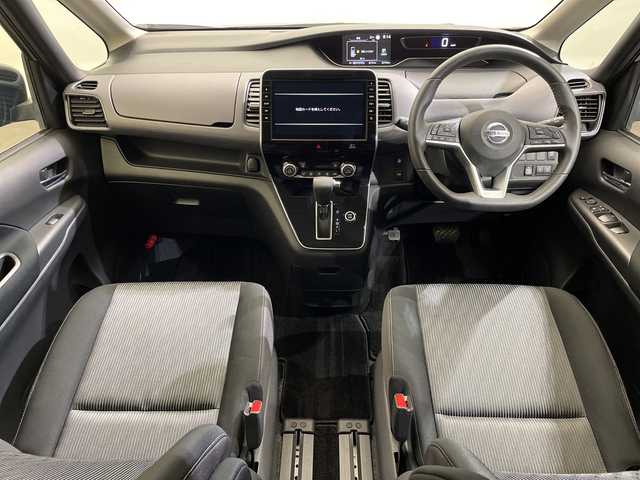 日産 セレナ ハイウェイスター V 愛媛県 2020(令2)年 2.3万km インペリアルアンバーP 純正10インチナビ/Bluetooth/フルセグ/USB/全周囲カメラ/フリップダウンモニター/クルーズコントロール/衝突被害軽減ブレーキ/レーンキープアシスト/前後コーナーセンサー/LEDヘッドライト/オートライト/ブラインドスポットモニター/両側電動スライドドア/ETC/ドライブレコーダー/スペアキー