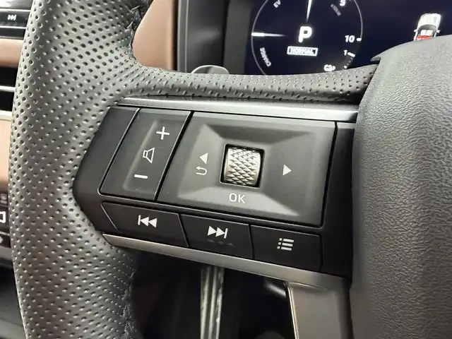 三菱 アウトランダー ＰＨＥＶ P エグゼクティブパッケージ 愛知県 2025(令7)年 0.1万km パールⅡ 純正12.3型ナビ/・フルセグ/・Bluetooth/・AppleCarplay/全方位カメラ/HUD/BSM/ヤマハサウンドシステム/プラグイン充電ケーブル/ACC/デジタルインナーミラー/置くだけ充電/シートヒーター、エアシート（D+N)/ハンドルヒーター/メモリ付きパワーシート（D+N)/パワーバックドア/100V電源/ETC2.0/ダウンヒルアシストコントロール/LEDヘッドライト/茶革レザーシート/コーナーセンサー前後/オートハイビーム/レーンキープアシスト/ワイパーデアイサー/シーケンシャルウィンカー/オートライト/デイライト/純正20インチAW/純正フロアマット/タイプC充電/取説、説明書