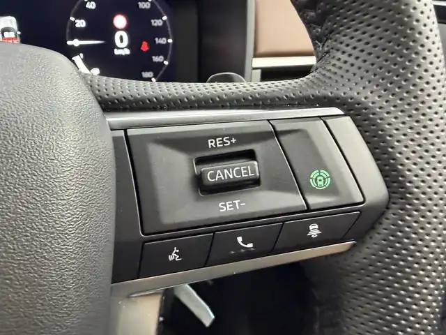 三菱 アウトランダー ＰＨＥＶ P エグゼクティブパッケージ 愛知県 2025(令7)年 0.1万km パールⅡ 純正12.3型ナビ/・フルセグ/・Bluetooth/・AppleCarplay/全方位カメラ/HUD/BSM/ヤマハサウンドシステム/プラグイン充電ケーブル/ACC/デジタルインナーミラー/置くだけ充電/シートヒーター、エアシート（D+N)/ハンドルヒーター/メモリ付きパワーシート（D+N)/パワーバックドア/100V電源/ETC2.0/ダウンヒルアシストコントロール/LEDヘッドライト/茶革レザーシート/コーナーセンサー前後/オートハイビーム/レーンキープアシスト/ワイパーデアイサー/シーケンシャルウィンカー/オートライト/デイライト/純正20インチAW/純正フロアマット/タイプC充電/取説、説明書