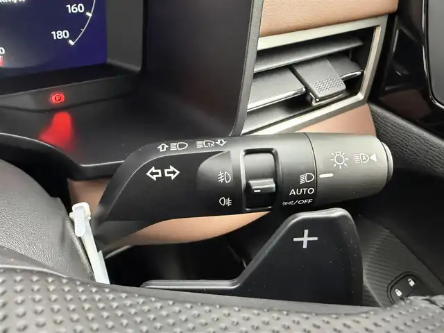 三菱 アウトランダー ＰＨＥＶ P エグゼクティブパッケージ 愛知県 2025(令7)年 0.1万km パールⅡ 純正12.3型ナビ/・フルセグ/・Bluetooth/・AppleCarplay/全方位カメラ/HUD/BSM/ヤマハサウンドシステム/プラグイン充電ケーブル/ACC/デジタルインナーミラー/置くだけ充電/シートヒーター、エアシート（D+N)/ハンドルヒーター/メモリ付きパワーシート（D+N)/パワーバックドア/100V電源/ETC2.0/ダウンヒルアシストコントロール/LEDヘッドライト/茶革レザーシート/コーナーセンサー前後/オートハイビーム/レーンキープアシスト/ワイパーデアイサー/シーケンシャルウィンカー/オートライト/デイライト/純正20インチAW/純正フロアマット/タイプC充電/取説、説明書