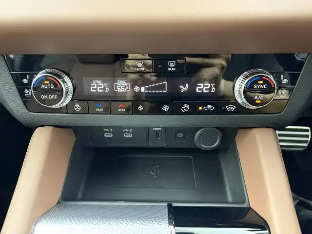 三菱 アウトランダー ＰＨＥＶ P エグゼクティブパッケージ 愛知県 2025(令7)年 0.1万km パールⅡ 純正12.3型ナビ/・フルセグ/・Bluetooth/・AppleCarplay/全方位カメラ/HUD/BSM/ヤマハサウンドシステム/プラグイン充電ケーブル/ACC/デジタルインナーミラー/置くだけ充電/シートヒーター、エアシート（D+N)/ハンドルヒーター/メモリ付きパワーシート（D+N)/パワーバックドア/100V電源/ETC2.0/ダウンヒルアシストコントロール/LEDヘッドライト/茶革レザーシート/コーナーセンサー前後/オートハイビーム/レーンキープアシスト/ワイパーデアイサー/シーケンシャルウィンカー/オートライト/デイライト/純正20インチAW/純正フロアマット/タイプC充電/取説、説明書