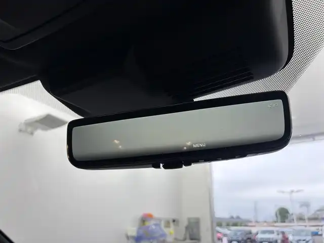 三菱 アウトランダー ＰＨＥＶ P エグゼクティブパッケージ 愛知県 2025(令7)年 0.1万km パールⅡ 純正12.3型ナビ/・フルセグ/・Bluetooth/・AppleCarplay/全方位カメラ/HUD/BSM/ヤマハサウンドシステム/プラグイン充電ケーブル/ACC/デジタルインナーミラー/置くだけ充電/シートヒーター、エアシート（D+N)/ハンドルヒーター/メモリ付きパワーシート（D+N)/パワーバックドア/100V電源/ETC2.0/ダウンヒルアシストコントロール/LEDヘッドライト/茶革レザーシート/コーナーセンサー前後/オートハイビーム/レーンキープアシスト/ワイパーデアイサー/シーケンシャルウィンカー/オートライト/デイライト/純正20インチAW/純正フロアマット/タイプC充電/取説、説明書