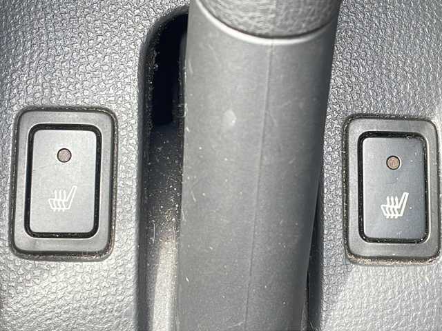 スズキ スイフト XG 岩手県 2008(平20)年 10.7万km パールホワイト 4WD 純正オーディオ 前席シートヒーター ワイパーデアイサー ライトレベライザー フロアマット ドアバイザー スマートキー 純正ホイールキャップ