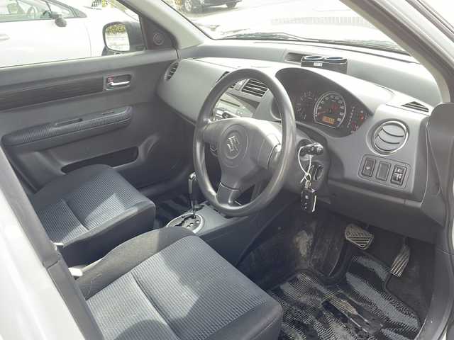 スズキ スイフト XG 岩手県 2008(平20)年 10.7万km パールホワイト 4WD 純正オーディオ 前席シートヒーター ワイパーデアイサー ライトレベライザー フロアマット ドアバイザー スマートキー 純正ホイールキャップ