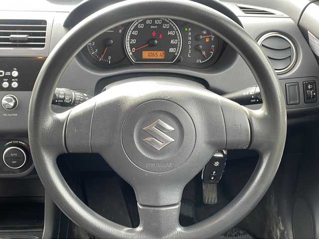 スズキ スイフト XG 岩手県 2008(平20)年 10.7万km パールホワイト 4WD 純正オーディオ 前席シートヒーター ワイパーデアイサー ライトレベライザー フロアマット ドアバイザー スマートキー 純正ホイールキャップ