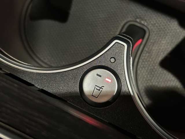 メルセデス・ベンツ ＧＬＥ４００ｄ 4MATIC スポーツ 道央・札幌 2021(令3)年 4.8万km オブシディアンブラック パノラミックスライディングルーフ/パナメリカーナグリル/Burmesterサラウンド/ヘッドアップディスプレイ/レーダーセーフティパッケージ/エアバランスパッケージ/エナジャイジングパッケージ/AIR MATICサスペンション/純正HDDナビ/フルセグTV/360度カメラ/ワイヤレスチャージング