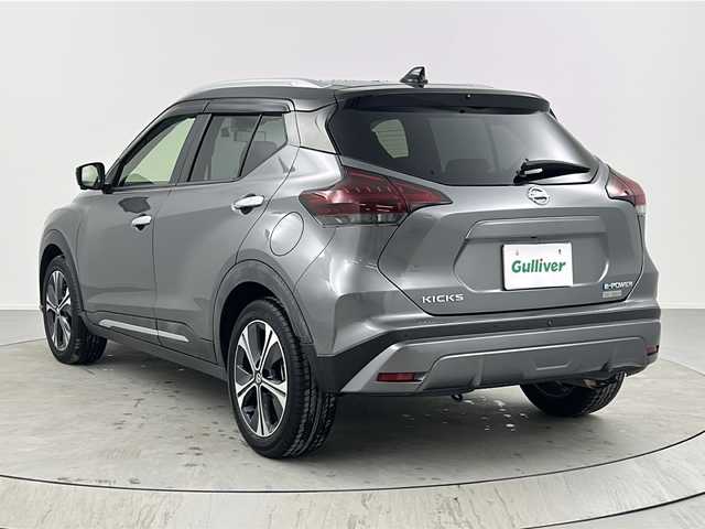 日産 キックス X 熊本県 2021(令3)年 5.4万km ダークメタルグレー/ピュアブラック 2トーン 純正ナビ　BT/CD/DVD/SD/AM/FM/・フルセグTV/プロパイロット/・オートクルーズコントロール/ビルトインETC/前方ドラレコ/インテリジェントルームミラー/電子パーキングブレーキ/オートブレーキホールド/革巻きステアリング/・ステアリングリモコン/プッシュスタート/・スマートキー/純正フロアマット/純正ドアバイザー/純正AW/LEDヘッドライト/・LEDフォグライト