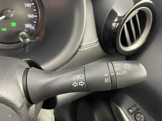 日産 キックス X 熊本県 2021(令3)年 5.4万km ダークメタルグレー/ピュアブラック 2トーン 純正ナビ　BT/CD/DVD/SD/AM/FM/・フルセグTV/プロパイロット/・オートクルーズコントロール/ビルトインETC/前方ドラレコ/インテリジェントルームミラー/電子パーキングブレーキ/オートブレーキホールド/革巻きステアリング/・ステアリングリモコン/プッシュスタート/・スマートキー/純正フロアマット/純正ドアバイザー/純正AW/LEDヘッドライト/・LEDフォグライト