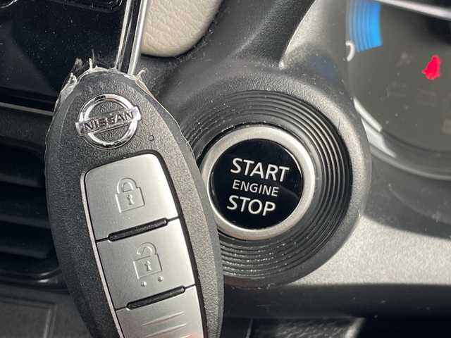 日産 デイズ X 愛知県 2019(令1)年 1.4万km スパークリングレッドM 純正9型ナビ/全方位カメラ/バックカメラ/コーナーセンサー/純正アルミホイール/LEDヘッドライト/オートライト/衝突軽減システム/フルセグ/CD DVD/Bluetooth/ステアリングスイッチ/スマートキー/プッシュスタート