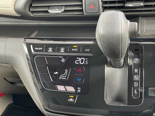 日産 デイズ X 愛知県 2019(令1)年 1.4万km スパークリングレッドM 純正9型ナビ/全方位カメラ/バックカメラ/コーナーセンサー/純正アルミホイール/LEDヘッドライト/オートライト/衝突軽減システム/フルセグ/CD DVD/Bluetooth/ステアリングスイッチ/スマートキー/プッシュスタート