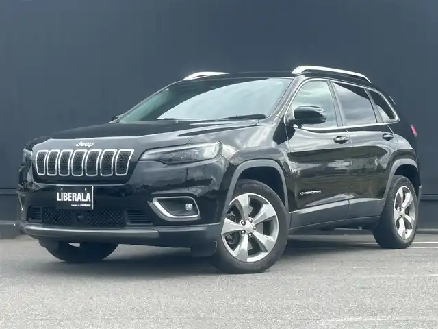 クライスラー・ジープ ジープ チェロキー リミテッド 茨城県 2019(平31)年 1.8万km ダイヤモンドブラッククリスタル テクノロジーパッケージ/プリクラッシュ/コーナーセンサー/アクティブクルーズコントロール/純正ナビ　TV/BT/AF/FM/バックカメラ/パワーバックドア（フットオープナー）/シートヒーター/シートベンチレーション/ルーフレール/パワーシート（シートメモリ付き）/USBポート/パドルシフト/ステアリングスイッチ/純正フロアマット/ドラレコ/LEDオートライト/オートハイビーム/アイドリングストップ/ETC
