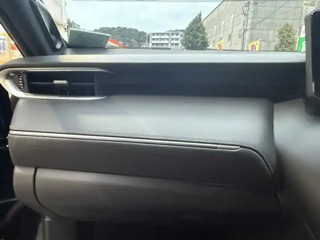 トヨタ ハリアー ハイブリッド Z レザーパッケージ 長崎県 2020(令2)年 5.2万km プレシャスブラックパール 登録時52017km/メーカーオプションナビ/・TV/・Bluetoothaudio/・Miracast/・JBLサウンド/全方位カメラ/ビルトインETC/レーダークルーズコントロール/シートヒーター/ベンチレーション/パワーバックドア/デジタルインナーミラー/クリアランスソナー/ブラインドスポットモニター/RCTA/調光ガラスルーフ