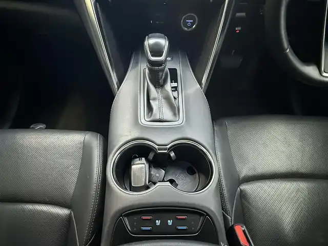 トヨタ ハリアー ハイブリッド Z レザーパッケージ 長崎県 2020(令2)年 5.2万km プレシャスブラックパール 登録時52017km/メーカーオプションナビ/・TV/・Bluetoothaudio/・Miracast/・JBLサウンド/全方位カメラ/ビルトインETC/レーダークルーズコントロール/シートヒーター/ベンチレーション/パワーバックドア/デジタルインナーミラー/クリアランスソナー/ブラインドスポットモニター/RCTA/調光ガラスルーフ