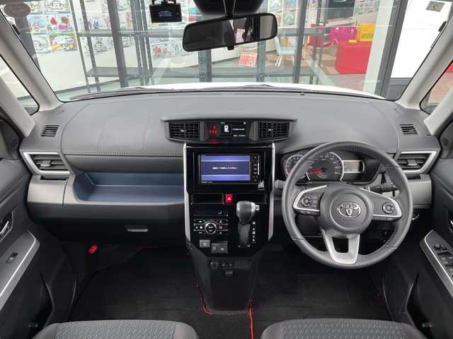 トヨタ ルーミー カスタムG－T 千葉県 2021(令3)年 2.2万km パールホワイトⅢ 社外7インメモリチナビ/(フルセグTV/BT/CD/DVD/FM/AM)/ドライブレコーダー前後/衝突被害軽減システム/車線逸脱警報/バックカメラ/追従式クルーズコントロール/両側パワースライドドア/横滑り防止装置/ETC/アイドリングストップ/LEDヘッドライト/フォグランプ/オートライト/ウィンカーミラー/電動格納ミラー/純正15インチAW/シートヒーター/シートリフター/ブレーキホールド/電子制御パーキング/プッシュスタート/スマートキー/フロアマット/取扱説明書/保証書