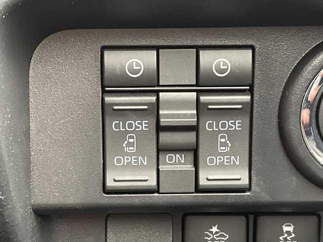 トヨタ ルーミー カスタムG－T 千葉県 2021(令3)年 2.2万km パールホワイトⅢ 社外7インメモリチナビ/(フルセグTV/BT/CD/DVD/FM/AM)/ドライブレコーダー前後/衝突被害軽減システム/車線逸脱警報/バックカメラ/追従式クルーズコントロール/両側パワースライドドア/横滑り防止装置/ETC/アイドリングストップ/LEDヘッドライト/フォグランプ/オートライト/ウィンカーミラー/電動格納ミラー/純正15インチAW/シートヒーター/シートリフター/ブレーキホールド/電子制御パーキング/プッシュスタート/スマートキー/フロアマット/取扱説明書/保証書