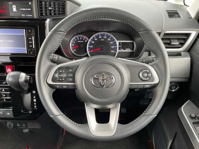 トヨタ ルーミー カスタムG－T 千葉県 2021(令3)年 2.2万km パールホワイトⅢ 社外7インメモリチナビ/(フルセグTV/BT/CD/DVD/FM/AM)/ドライブレコーダー前後/衝突被害軽減システム/車線逸脱警報/バックカメラ/追従式クルーズコントロール/両側パワースライドドア/横滑り防止装置/ETC/アイドリングストップ/LEDヘッドライト/フォグランプ/オートライト/ウィンカーミラー/電動格納ミラー/純正15インチAW/シートヒーター/シートリフター/ブレーキホールド/電子制御パーキング/プッシュスタート/スマートキー/フロアマット/取扱説明書/保証書