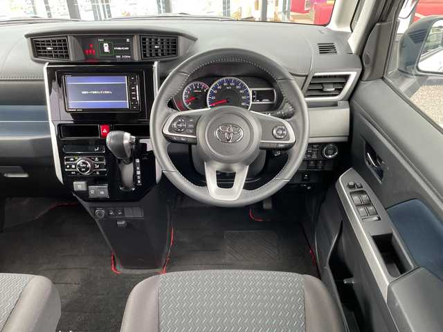 トヨタ ルーミー カスタムG－T 千葉県 2021(令3)年 2.2万km パールホワイトⅢ 社外7インメモリチナビ/(フルセグTV/BT/CD/DVD/FM/AM)/ドライブレコーダー前後/衝突被害軽減システム/車線逸脱警報/バックカメラ/追従式クルーズコントロール/両側パワースライドドア/横滑り防止装置/ETC/アイドリングストップ/LEDヘッドライト/フォグランプ/オートライト/ウィンカーミラー/電動格納ミラー/純正15インチAW/シートヒーター/シートリフター/ブレーキホールド/電子制御パーキング/プッシュスタート/スマートキー/フロアマット/取扱説明書/保証書