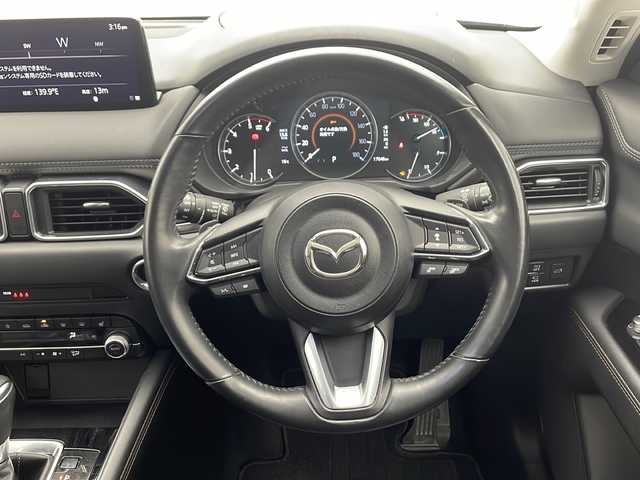 マツダ ＣＸ－５ XD Lパッケージ 千葉県 2022(令4)年 1.7万km ジェットブラックマイカ ワンオーナー/i-ACTIVSENSE/アドバンストスマートシティブレーキサポート/AT誤発進抑制制御/レーンキープアシストシステム/アダプティブLEDヘッドライト/ブラインドスポットモニタリング/リアクロストラフィックアラート/ドライバーアテンションアラート/マツダレーダークルーズコントロール/360°ビューモニター＋フロントパーキングセンサー/交通標識認識システム/純正ナビ/　Bluetooth/AM/FM/フルセグ/360度カメラ/パワーバックドア/純正19インチAW/本革シート/シートヒーター/ステアリングヒーター/ヘッドアップディスプレイ/オートライト/LEDヘッドライト/電子パーキング/オートブレーキホールド/プッシュスタート/スマートキー