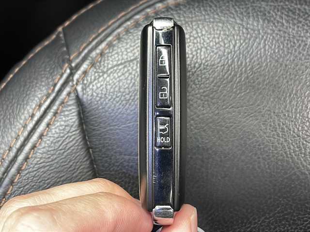 マツダ ＣＸ－５ XD Lパッケージ 千葉県 2022(令4)年 1.7万km ジェットブラックマイカ ワンオーナー/i-ACTIVSENSE/アドバンストスマートシティブレーキサポート/AT誤発進抑制制御/レーンキープアシストシステム/アダプティブLEDヘッドライト/ブラインドスポットモニタリング/リアクロストラフィックアラート/ドライバーアテンションアラート/マツダレーダークルーズコントロール/360°ビューモニター＋フロントパーキングセンサー/交通標識認識システム/純正ナビ/　Bluetooth/AM/FM/フルセグ/360度カメラ/パワーバックドア/純正19インチAW/本革シート/シートヒーター/ステアリングヒーター/ヘッドアップディスプレイ/オートライト/LEDヘッドライト/電子パーキング/オートブレーキホールド/プッシュスタート/スマートキー