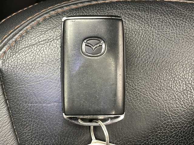 マツダ ＣＸ－５ XD Lパッケージ 千葉県 2022(令4)年 1.7万km ジェットブラックマイカ ワンオーナー/i-ACTIVSENSE/アドバンストスマートシティブレーキサポート/AT誤発進抑制制御/レーンキープアシストシステム/アダプティブLEDヘッドライト/ブラインドスポットモニタリング/リアクロストラフィックアラート/ドライバーアテンションアラート/マツダレーダークルーズコントロール/360°ビューモニター＋フロントパーキングセンサー/交通標識認識システム/純正ナビ/　Bluetooth/AM/FM/フルセグ/360度カメラ/パワーバックドア/純正19インチAW/本革シート/シートヒーター/ステアリングヒーター/ヘッドアップディスプレイ/オートライト/LEDヘッドライト/電子パーキング/オートブレーキホールド/プッシュスタート/スマートキー