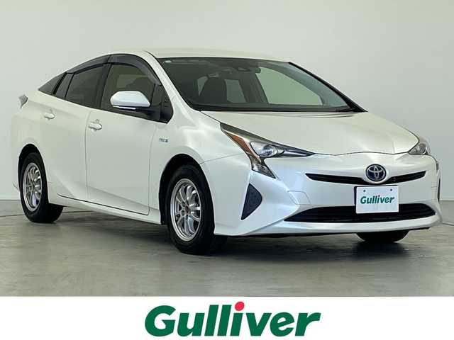 トヨタ プリウス S 岐阜県 2016(平28)年 6.7万km ホワイトパールクリスタルシャイン 純正9インチナビ/CD/DVD/Bluetooth/SD/フルセグTV/バックモニター/Toyota Safety Sense/プリクラッシュセーフティシステム/レーントレーシングアシスト/レーダークルーズコントロール/オートマチックハイビーム/ドライブレコーダー/ETC2.0/ステアリングスイッチ/革巻きステアリング/電動格納ミラー/オートLEDヘッドライト/純正フロアマット/純正ドアバイザー/スマートキー/プッシュスタート