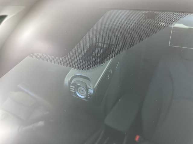 トヨタ プリウス S 岐阜県 2016(平28)年 6.7万km ホワイトパールクリスタルシャイン 純正9インチナビ/CD/DVD/Bluetooth/SD/フルセグTV/バックモニター/Toyota Safety Sense/プリクラッシュセーフティシステム/レーントレーシングアシスト/レーダークルーズコントロール/オートマチックハイビーム/ドライブレコーダー/ETC2.0/ステアリングスイッチ/革巻きステアリング/電動格納ミラー/オートLEDヘッドライト/純正フロアマット/純正ドアバイザー/スマートキー/プッシュスタート