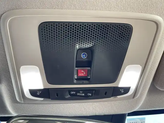 ホンダ ヴェゼル ハイブリッド e:HEV X 道央・札幌 2022(令4)年 2.3万km プレミアムクリスタルレッドM ・４WD/・衝突軽減ブレーキ/・寒冷地仕様/・純正ディスプレイオーディオ/　BT＆USB＆TV/・バックカメラ/・コーナーセンサー/・レーンキープアシスト/・レーダークルーズコントロール/・置くだけ充電/・シートヒーター/・ミラーヒーター/・オートエアコン/・オートライト/・電動格納ミラー/・ダウンヒルアシスト/・プッシュスタート/・スマートキー/・ワイパーデアイサー/・パドルシフト/・ビルトインETC/・純正フロアマット/・ドアバイザー/・ウィンカーミラー/・フォグライト/・LEDヘッドライト