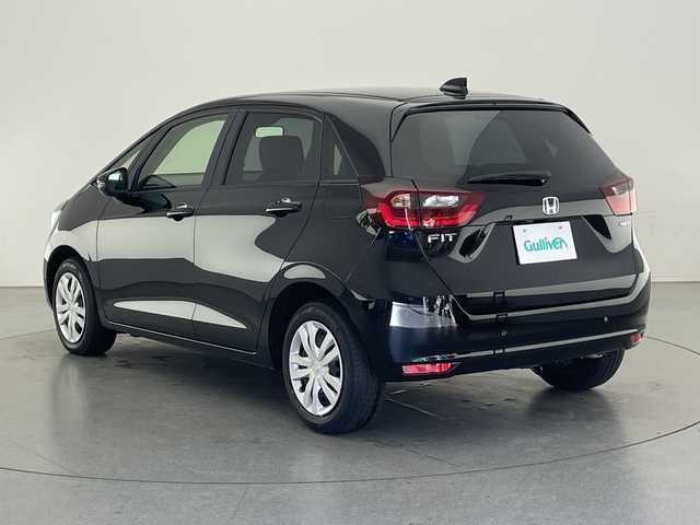 ホンダ フィット e:HEVホーム 長野県 2022(令4)年 4.2万km クリスタルブラックパール ホンダセンシング/・クルーズコントロール（追従あり）/・レーンキープアシスト/・衝突被害軽減システム/・クリアランスソナー/LEDヘッドライト/オートマチックハイビーム/オートライト/電動パーキングブレーキ/ブレーキホールド/コーナーセンサー（前後）/ハーフレザーシート/純正フロアマット/USB端子/スマートキー/スペアキー/取扱説明書