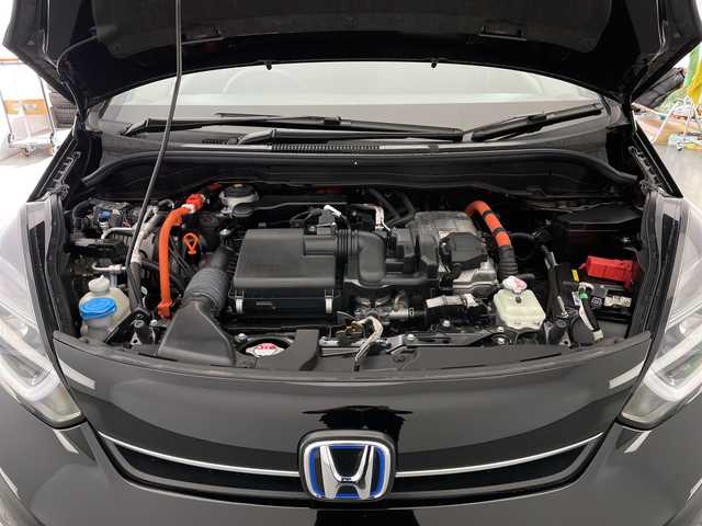 ホンダ フィット e:HEVホーム 長野県 2022(令4)年 4.2万km クリスタルブラックパール ホンダセンシング/・クルーズコントロール（追従あり）/・レーンキープアシスト/・衝突被害軽減システム/・クリアランスソナー/LEDヘッドライト/オートマチックハイビーム/オートライト/電動パーキングブレーキ/ブレーキホールド/コーナーセンサー（前後）/ハーフレザーシート/純正フロアマット/USB端子/スマートキー/スペアキー/取扱説明書