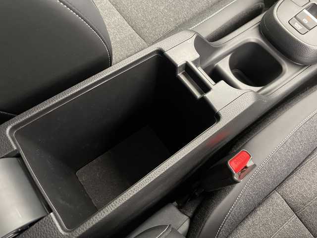 ホンダ フィット e:HEVホーム 長野県 2022(令4)年 4.2万km クリスタルブラックパール ホンダセンシング/・クルーズコントロール（追従あり）/・レーンキープアシスト/・衝突被害軽減システム/・クリアランスソナー/LEDヘッドライト/オートマチックハイビーム/オートライト/電動パーキングブレーキ/ブレーキホールド/コーナーセンサー（前後）/ハーフレザーシート/純正フロアマット/USB端子/スマートキー/スペアキー/取扱説明書