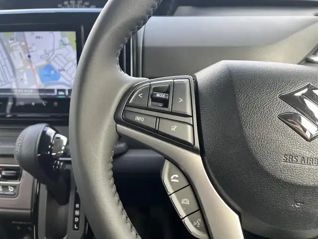 スズキ ソリオ バンディット HV MV 滋賀県 2023(令5)年 0.5万km メロウディープレッドパール 純正9型ナビ/（BT/CD/DVD/AppleCarPlay/AndroidAuto/フルセグ）/全方位カメラ/片側電動スライドドア/前後ドライブレコーダー/シートヒーター/衝突被害軽減ブレーキ/レーダークルーズコントロール/オートライト/オートハイビーム/LEDヘッドライト