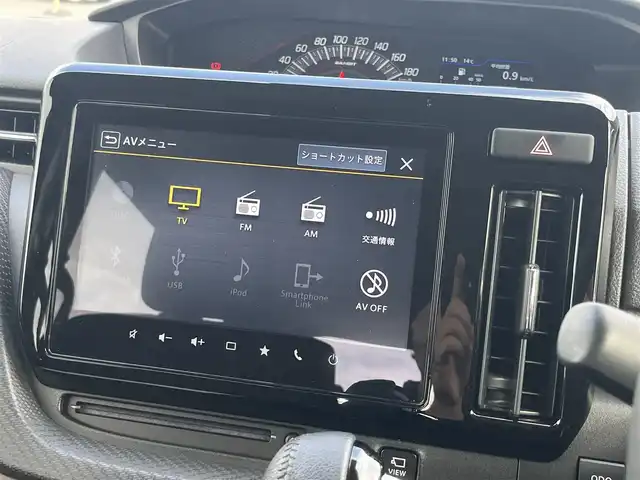 スズキ ソリオ バンディット HV MV 滋賀県 2023(令5)年 0.5万km メロウディープレッドパール 純正9型ナビ/（BT/CD/DVD/AppleCarPlay/AndroidAuto/フルセグ）/全方位カメラ/片側電動スライドドア/前後ドライブレコーダー/シートヒーター/衝突被害軽減ブレーキ/レーダークルーズコントロール/オートライト/オートハイビーム/LEDヘッドライト