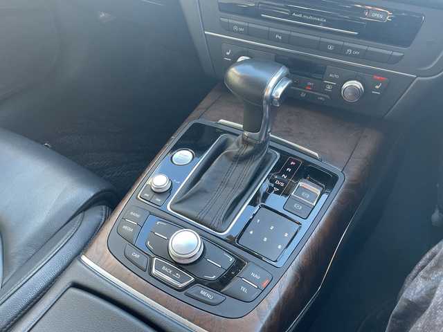 アウディ Ａ６ 3．0 TFSI クワトロ 道東・釧路十勝 2013(平25)年 9.3万km 黒 ACC/アイドリングストップ/ステアシフト/HIDヘッドライト/レザーシート/パワーシート/シートヒーター/保証書　/スペアキー