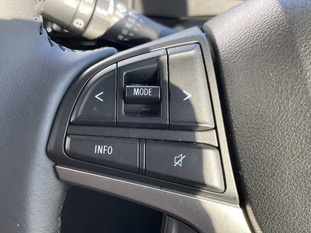 スズキ ソリオ バンディット HV MV 千葉県 2025(令7)年 1万km ピュアホワイトP 純正9インチナビ/(フルセグTV/BT/AppleCarPlay/AndroidAuto)/全周囲カメラ/前後ドライブレコーダー/ヘッドアップディスプレイ/パーキングアシスト/衝突被害軽減システム/車線逸脱警報/バックカメラ/クルーズコントロール/両側パワースライドドア/横滑り防止装置/ETC/アイドリングストップ/LEDヘッドライト/フォグランプ/オートライト/ウィンカーミラー/電動格納ミラー/純正15インチAW/シートヒーター/プッシュスタート/スマートキー/フロアマット/保証書