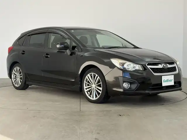 スバル インプレッサ スポーツ 2．0i－S 愛知県 2012(平24)年 4.8万km クリスタルブラックシリカ 社外ナビ/（Bluetooth/CD/DVD/TV/SD）/ETC/ハーフレザー/オートライト/ドアバイザー/ステアリングリモコン/パドルシフト/純正フロアマット/スマートキー/プッシュスタート/電動格納ミラー