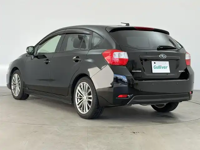 スバル インプレッサ スポーツ 2．0i－S 愛知県 2012(平24)年 4.8万km クリスタルブラックシリカ 社外ナビ/（Bluetooth/CD/DVD/TV/SD）/ETC/ハーフレザー/オートライト/ドアバイザー/ステアリングリモコン/パドルシフト/純正フロアマット/スマートキー/プッシュスタート/電動格納ミラー