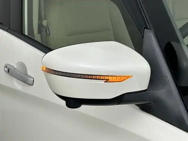 日産 セレナ X 道央・札幌 2018(平30)年 6.7万km ブリリアントホワイトパール ・４ＷＤ/・全方位カメラ/・純正９インチナビ/・オートステップ/・シートバックグリップ/・片側パワースライドドア/・アイドリングストップ/・横滑り防止機能/・レーンアシスト/・クルーズコントロール/・Ｗエアコン/・スマートキー＆プッシュスタート/・純正フロアマット/・オートエアコン/・ドアバイザー/・フルセグTV＆Ｂｌｕｅｔｏｏｔｈ＆ＣＤ＆ＤＶＤ/・ヘッドライトレベライザー/・ステアリングスイッチ/・２列目サンシェード