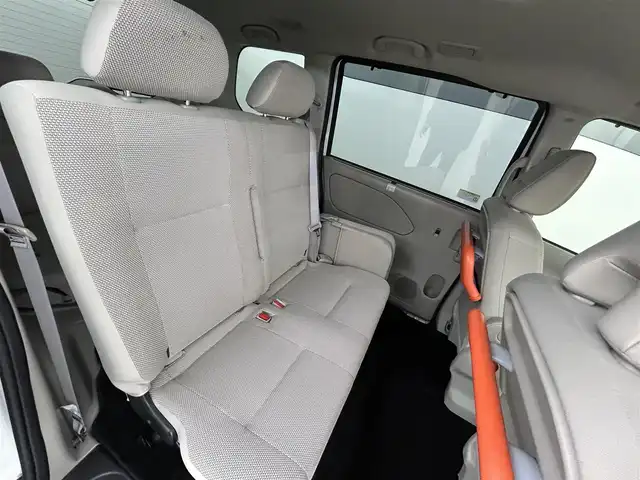 日産 セレナ X 道央・札幌 2018(平30)年 6.7万km ブリリアントホワイトパール ・４ＷＤ/・全方位カメラ/・純正９インチナビ/・オートステップ/・シートバックグリップ/・片側パワースライドドア/・アイドリングストップ/・横滑り防止機能/・レーンアシスト/・クルーズコントロール/・Ｗエアコン/・スマートキー＆プッシュスタート/・純正フロアマット/・オートエアコン/・ドアバイザー/・フルセグTV＆Ｂｌｕｅｔｏｏｔｈ＆ＣＤ＆ＤＶＤ/・ヘッドライトレベライザー/・ステアリングスイッチ/・２列目サンシェード