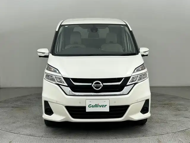 日産 セレナ X 道央・札幌 2018(平30)年 6.7万km ブリリアントホワイトパール ・４ＷＤ/・全方位カメラ/・純正９インチナビ/・オートステップ/・シートバックグリップ/・片側パワースライドドア/・アイドリングストップ/・横滑り防止機能/・レーンアシスト/・クルーズコントロール/・Ｗエアコン/・スマートキー＆プッシュスタート/・純正フロアマット/・オートエアコン/・ドアバイザー/・フルセグTV＆Ｂｌｕｅｔｏｏｔｈ＆ＣＤ＆ＤＶＤ/・ヘッドライトレベライザー/・ステアリングスイッチ/・２列目サンシェード