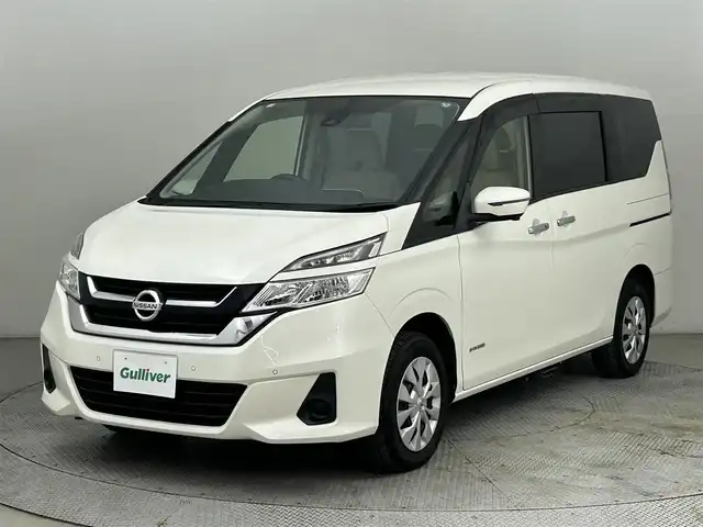 日産 セレナ X 道央・札幌 2018(平30)年 6.7万km ブリリアントホワイトパール ・４ＷＤ/・全方位カメラ/・純正９インチナビ/・オートステップ/・シートバックグリップ/・片側パワースライドドア/・アイドリングストップ/・横滑り防止機能/・レーンアシスト/・クルーズコントロール/・Ｗエアコン/・スマートキー＆プッシュスタート/・純正フロアマット/・オートエアコン/・ドアバイザー/・フルセグTV＆Ｂｌｕｅｔｏｏｔｈ＆ＣＤ＆ＤＶＤ/・ヘッドライトレベライザー/・ステアリングスイッチ/・２列目サンシェード