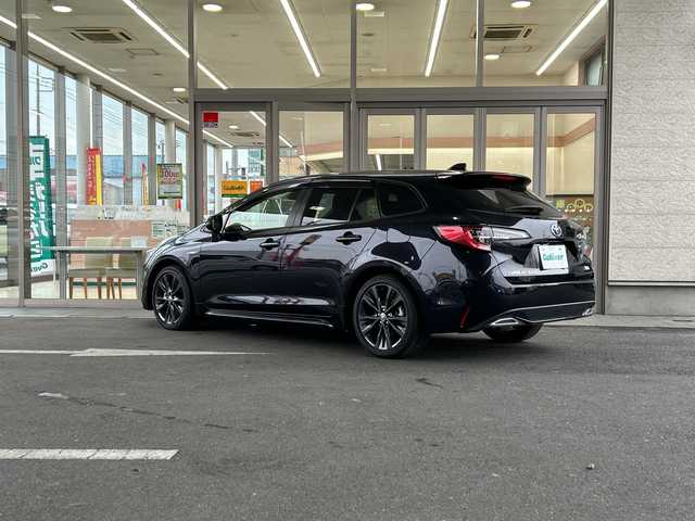 トヨタ カローラツーリング ハイブリッド ダブルバイビー 埼玉県 2019(令1)年 2万km スパークリングブラックパールクリスタルシャイン Toyota Safety Sense/〇プリクラッシュセーフティ/〇レーントレーシングアシスト/〇レーンディパーチャーアラート/〇レーダークルーズコントロール/〇オートマチックハイビーム/〇ロードサインアシスト/〇ドライバー異常時対応システム/〇プロアクティブドライビングアシスト/〇発進遅れ告知機能/エアバッグ(W+サイド)/カーテンエアバッグ/純正ナビ/シートヒーター/取扱説明書/保証書