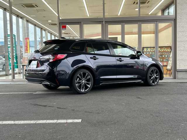 トヨタ カローラツーリング ハイブリッド ダブルバイビー 埼玉県 2019(令1)年 2万km スパークリングブラックパールクリスタルシャイン Toyota Safety Sense/〇プリクラッシュセーフティ/〇レーントレーシングアシスト/〇レーンディパーチャーアラート/〇レーダークルーズコントロール/〇オートマチックハイビーム/〇ロードサインアシスト/〇ドライバー異常時対応システム/〇プロアクティブドライビングアシスト/〇発進遅れ告知機能/エアバッグ(W+サイド)/カーテンエアバッグ/純正ナビ/シートヒーター/取扱説明書/保証書