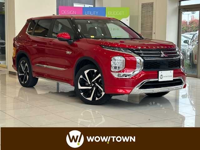 三菱 アウトランダー ＰＨＥＶ G 埼玉県 2021(令3)年 1.8万km レッドダイヤモンド マイパイロット/純正ナビ/　　BT/フルセグTV/AppleCarPlay/マルチアラウンドモニター/パワーバックドア/レーダークルーズコントロール/LEDオートライト/ハーフレザーシート/パワーシート/シートヒーター/純正20インチAW/ブラインドスポットモニター/パドルシフト/プッシュスタート/ETC/禁煙車