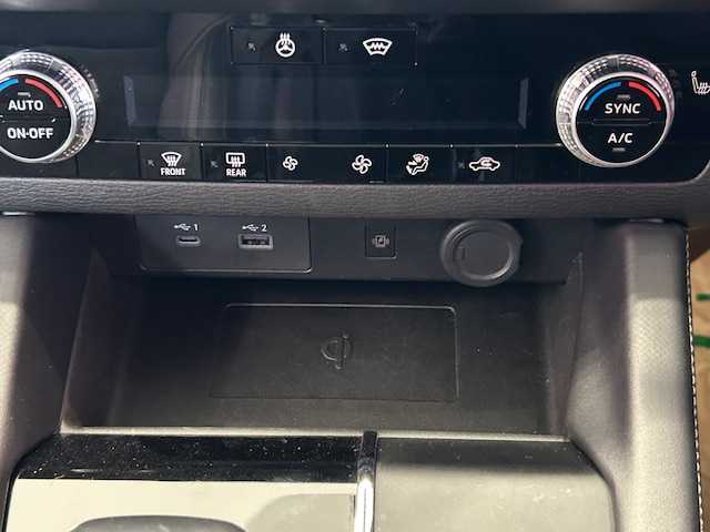 三菱 アウトランダー ＰＨＥＶ G 埼玉県 2021(令3)年 1.8万km レッドダイヤモンド マイパイロット/純正ナビ/　　BT/フルセグTV/AppleCarPlay/マルチアラウンドモニター/パワーバックドア/レーダークルーズコントロール/LEDオートライト/ハーフレザーシート/パワーシート/シートヒーター/純正20インチAW/ブラインドスポットモニター/パドルシフト/プッシュスタート/ETC/禁煙車