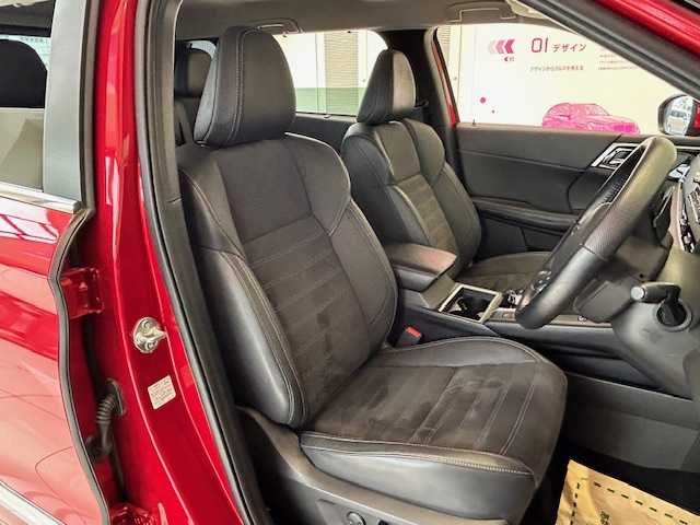 三菱 アウトランダー ＰＨＥＶ G 埼玉県 2021(令3)年 1.8万km レッドダイヤモンド マイパイロット/純正ナビ/　　BT/フルセグTV/AppleCarPlay/マルチアラウンドモニター/パワーバックドア/レーダークルーズコントロール/LEDオートライト/ハーフレザーシート/パワーシート/シートヒーター/純正20インチAW/ブラインドスポットモニター/パドルシフト/プッシュスタート/ETC/禁煙車