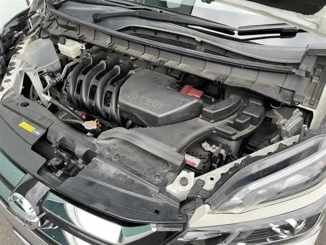日産 セレナ ハイウェイスターVセレクションⅡ 神奈川県 2019(平31)年 5.6万km パール 後席モニター　/純正ナビ /バックカメラ　/フルセグ　/ドライブレコーダー　/両側パワースライドドア/ビルドインETC 　/ｗ＋サイドエアバッグ　/カーテンエアバック　/ABS /横滑り防止装置　/LEDヘッドライト/盗難防止装置/純正フロアマット/純正アルミホイル/3列シート/ベンチシート/ウォークスルー/オートライト/スマートキー