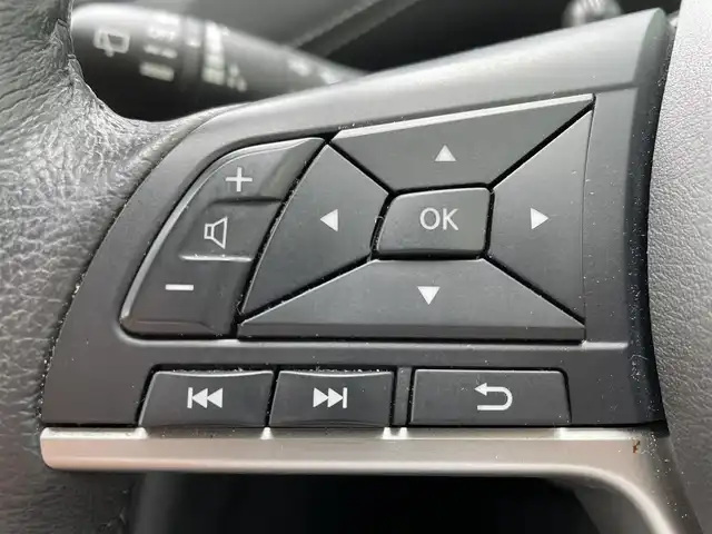 日産 セレナ ハイウェイスターVセレクションⅡ 神奈川県 2019(平31)年 5.6万km パール 後席モニター　/純正ナビ /バックカメラ　/フルセグ　/ドライブレコーダー　/両側パワースライドドア/ビルドインETC 　/ｗ＋サイドエアバッグ　/カーテンエアバック　/ABS /横滑り防止装置　/LEDヘッドライト/盗難防止装置/純正フロアマット/純正アルミホイル/3列シート/ベンチシート/ウォークスルー/オートライト/スマートキー
