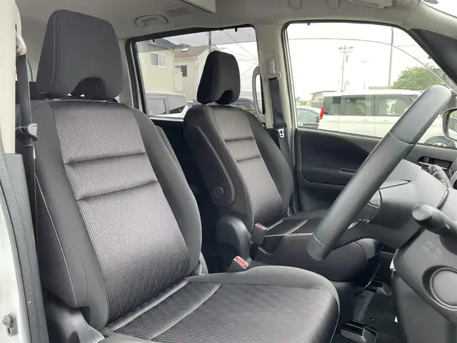 日産 セレナ ハイウェイスターVセレクションⅡ 神奈川県 2019(平31)年 5.6万km パール 後席モニター　/純正ナビ /バックカメラ　/フルセグ　/ドライブレコーダー　/両側パワースライドドア/ビルドインETC 　/ｗ＋サイドエアバッグ　/カーテンエアバック　/ABS /横滑り防止装置　/LEDヘッドライト/盗難防止装置/純正フロアマット/純正アルミホイル/3列シート/ベンチシート/ウォークスルー/オートライト/スマートキー
